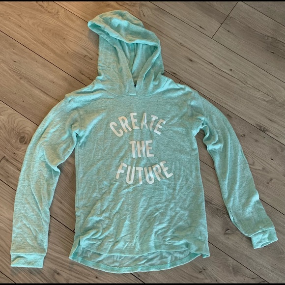 Nice light hoodie green too short for me 😭 - Picture 5 of 6